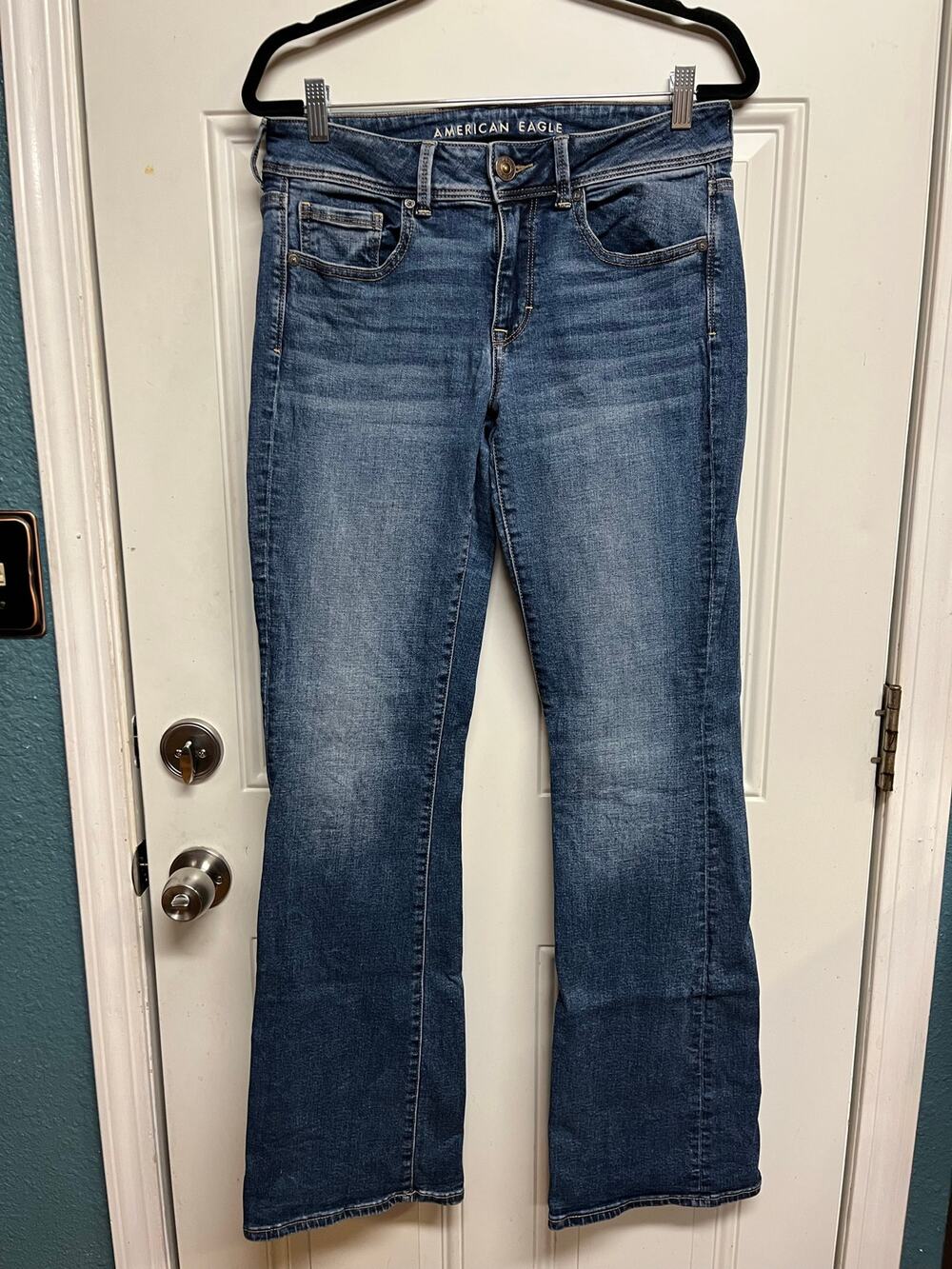 American Eagle super stretch kick boot women’s jeans size 8 long